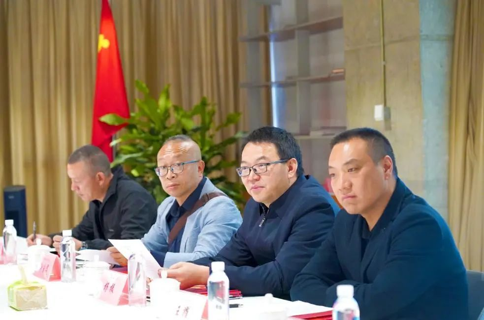 集团动态 | 云南省民族商会会长杨振一行莅临友脉控股集团座谈交流